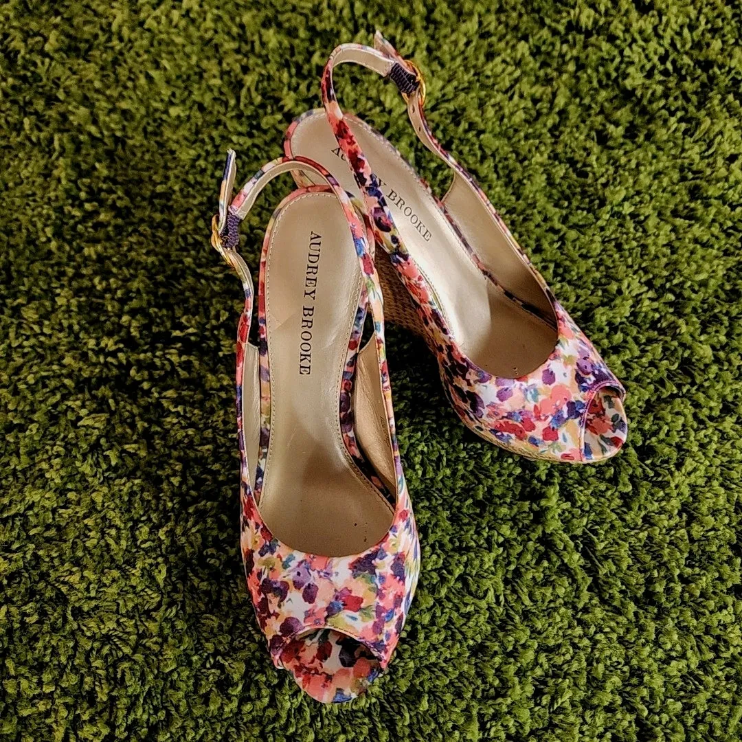 7 Floral Audrey Brooke Wedge