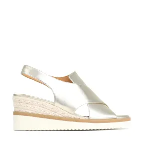 Lazing Wedge in Champagne