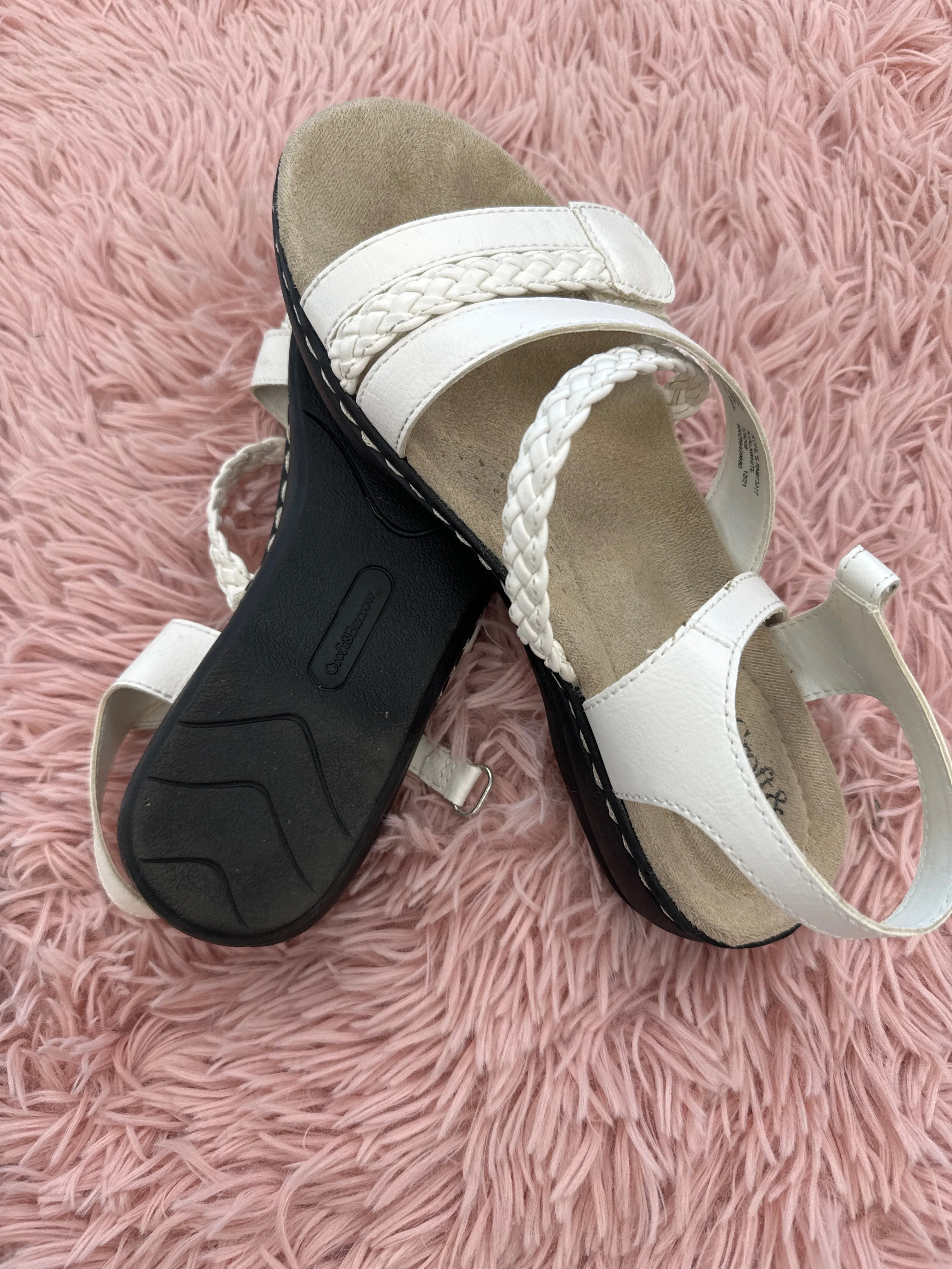 Sandals Flats By Croft And Barrow  Size: 7.5