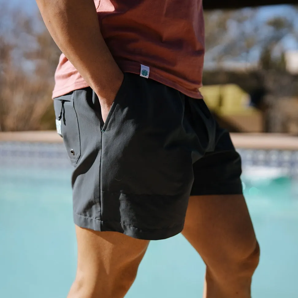 Sendero Provisions Bajada Hybrid Short in Slate Gray